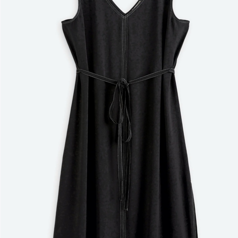 Nine Britton Black Sleeveless Dress